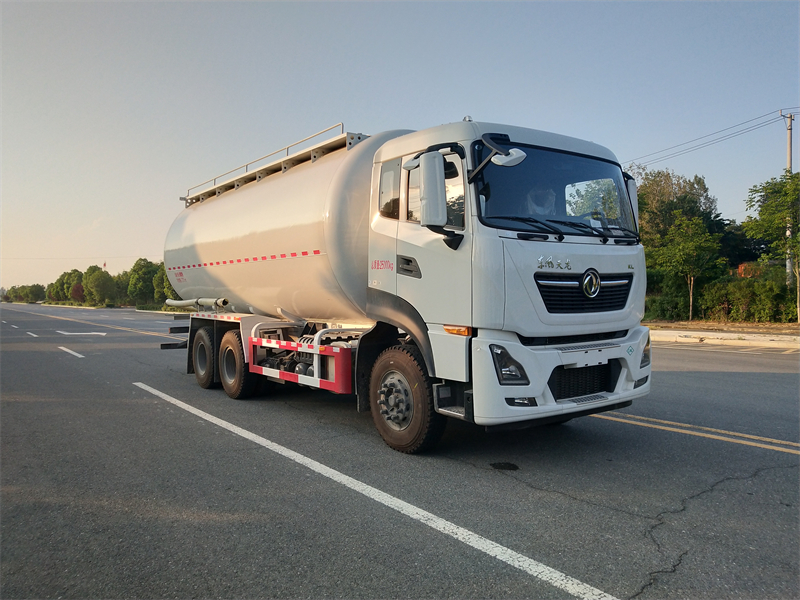 東風天龍天然氣粉粒物料車